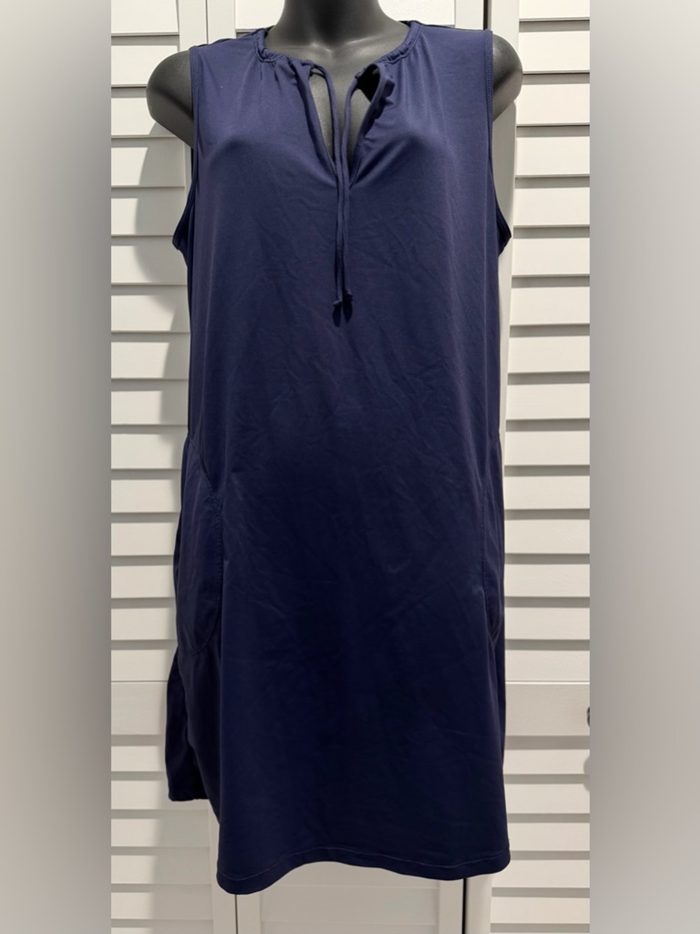 Tommy Bahama Pearl Split Neck Spa Dress in Navy - Picture 2 of 4